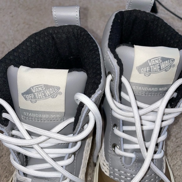 Vans snow boots men’s sz 6 women’s 7.5 main image 4